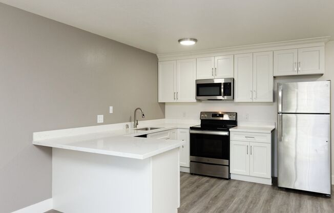 1 bed, 1 bath, 700 sqft, $1,895, Unit 102