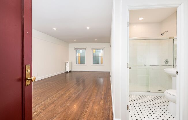 Studio, 1 bath, 463 sqft, $1,495, Unit 104