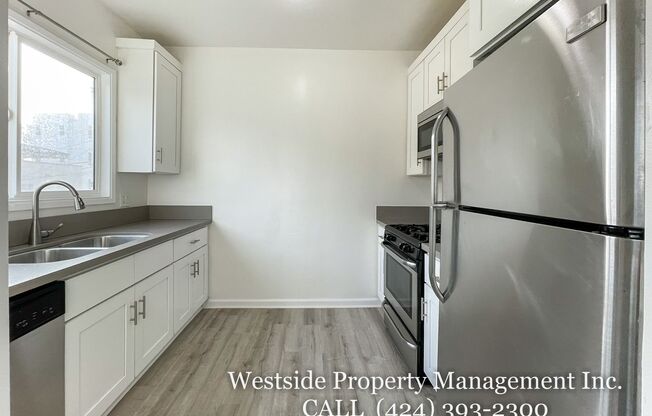 1260 W 39th St