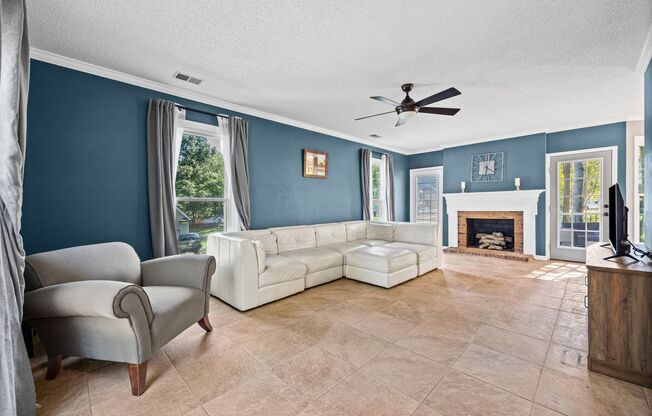 Beautiful 3-bed, 2.5-bath home in Long Creek of Charlotte!