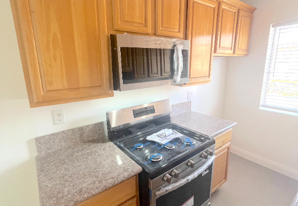 10753 Palms Blvd 1