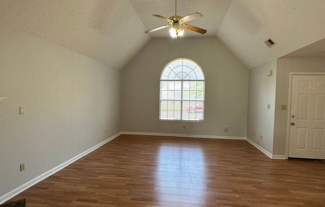 3br/2ba Cozy Cordova home. Fenced in back yard, vaulted ceilings. Pets are welcome, fees apply.