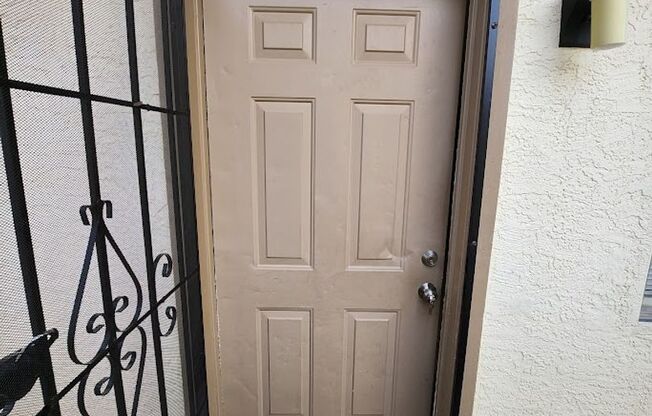 2725 E Tierra Buena