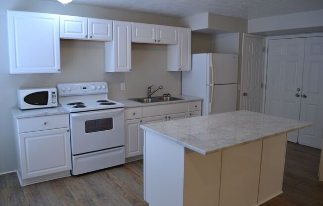 2BR Apartment Close to Daybreak Marina and Trails