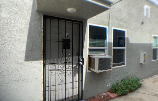 6809 W BLVD