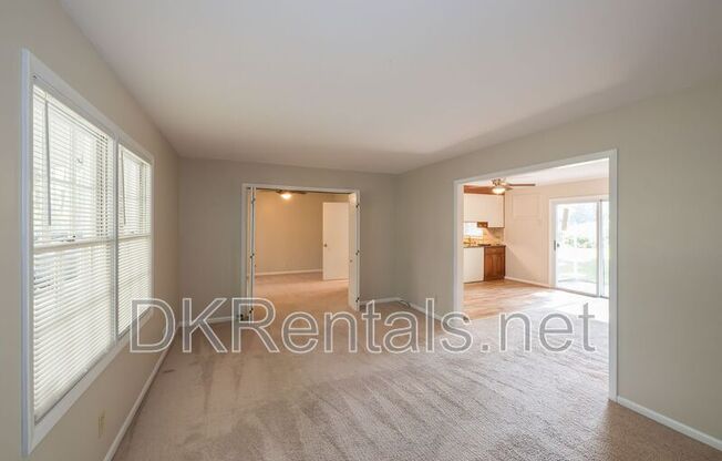 4044 FORRESTAL DR