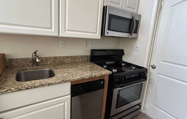 1 bed, 1 bath, 504 sqft, $1,450, Unit Unit 8