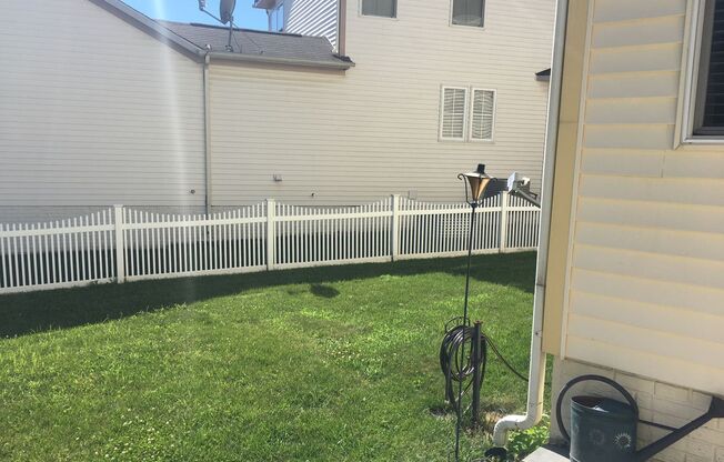 Single Family Home in Established Urbana Highlands Ready before the holidays!