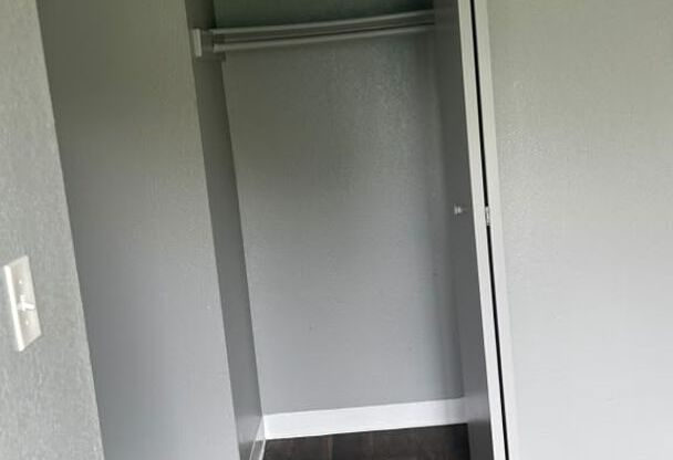 2 beds, 1 bath, 850 sqft, $1,550, Unit 1107 L7