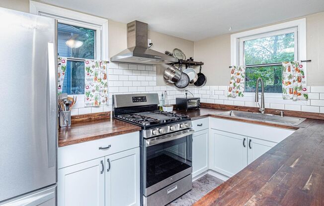 Darling 3 Bed 1 Bath Home