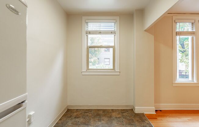 Studio, 1 bath, $1,215