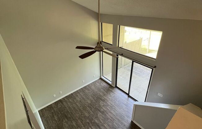 Spacious Unit at Crossland Downs (Across from Vet School)