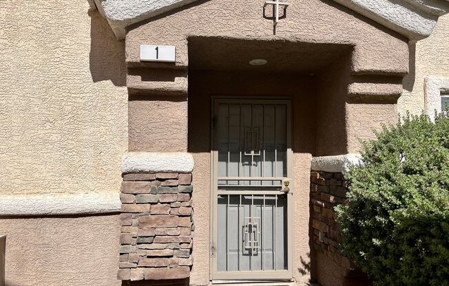 2 bed, 2 bath, 1 car townhome
