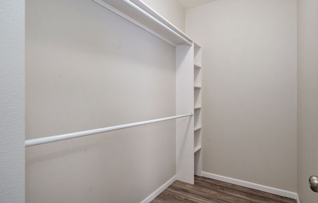 4 beds, 4 baths, 1,900 sqft, $2,540, Unit Unit B