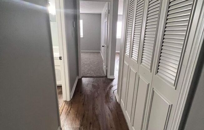 2 beds, 2 baths, 925 sqft, $1,300, Unit 203