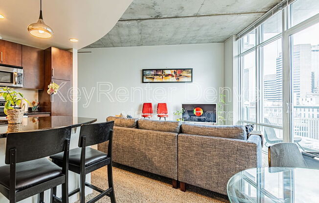 1 bed, 1 bath, 816 sqft, $2,800, Unit 1112