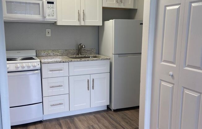 Studio, 1 bath, 500 sqft, $850, Unit 251