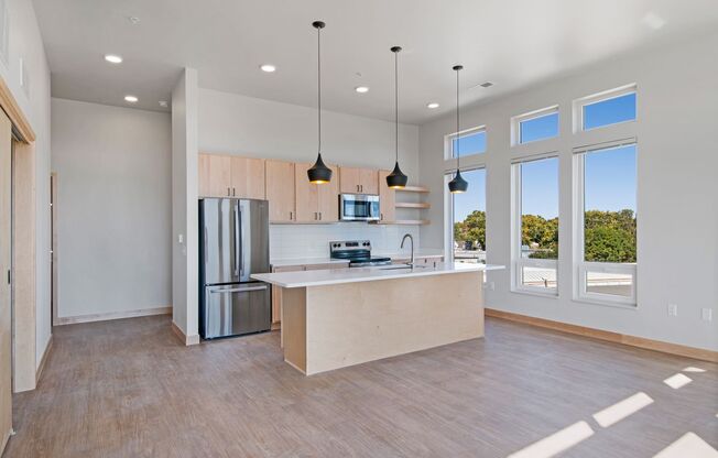 2 beds, 2 baths, 1,008 sqft, $2,625, Unit 401