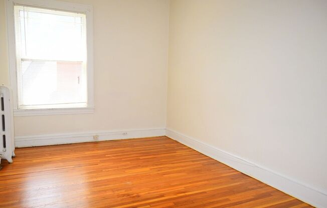 1 bed, 1 bath, 575 sqft, $925, Unit 1
