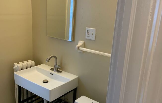 2 beds, 1 bath, $1,399, Unit 2809-310