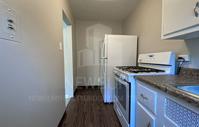 1 bed, 1 bath, 564 sqft, $725, Unit T 10