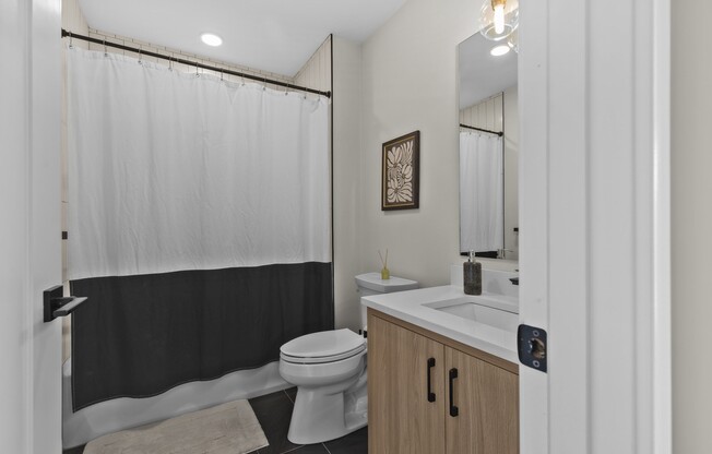 1 bed, 1 bath, 700 sqft, $3,300, Unit 411