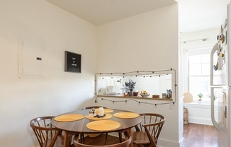 2 beds, 1 bath, 1,250 sqft, $3,800, Unit 23