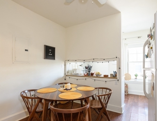 2 beds, 1 bath, 1,250 sqft, $3,800, Unit 23