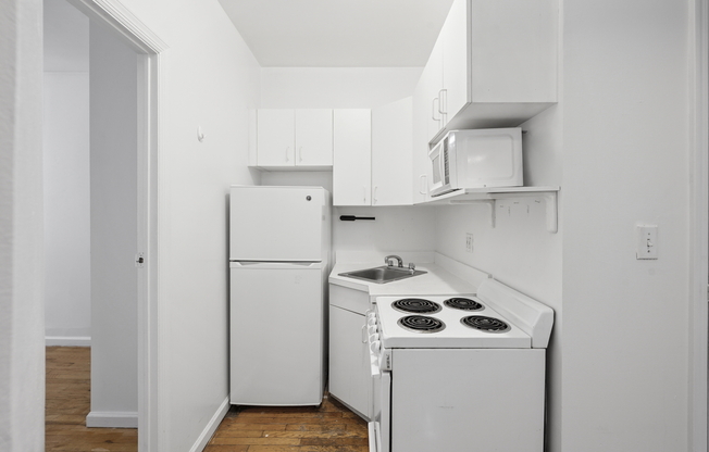 320 E 49 ST