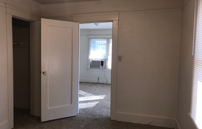 2 beds, 1 bath, $1,595