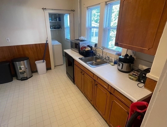 2 beds, 1 bath, 1,000 sqft, $2,400, Unit 1