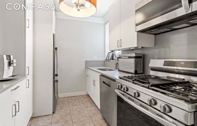 48 21 40 ST