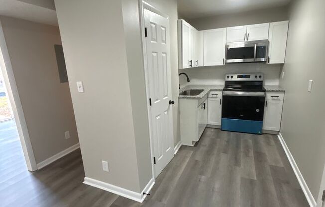 2 beds, 1.5 baths, 1,100 sqft, $1,099, Unit 706-C