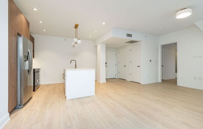 2 beds, 2 baths, 1,022 sqft, $2,795, Unit PH-16