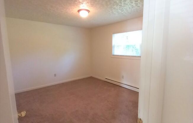 2 beds, 1 bath, 903 sqft, $1,170, Unit K-5