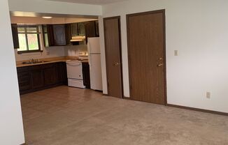 Spacious 2 Bedroom Apartment-Remodeled!