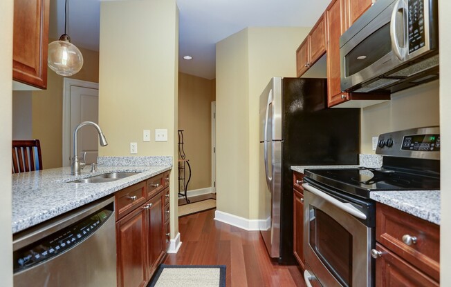 Luxurious One Bedroom Condo in Buckhead!