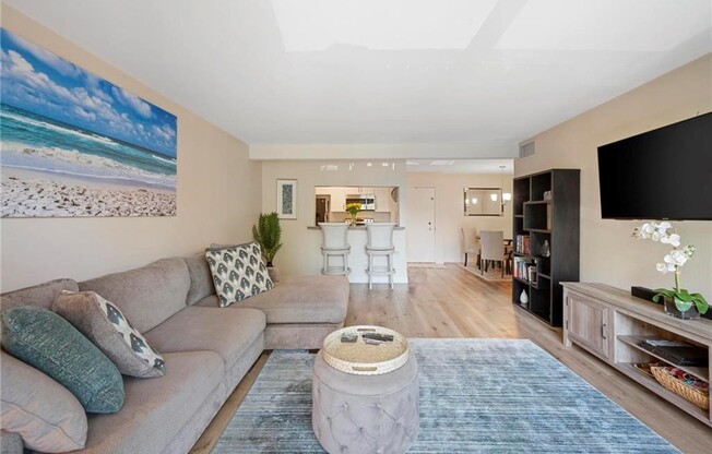 1 bed, 1 bath, 683 sqft, $2,450, Unit E118