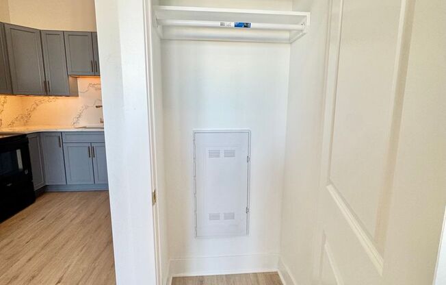 Studio, 1 bath, 476 sqft, $1,195, Unit 205