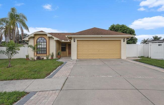 5479 FRIARSWAY DR