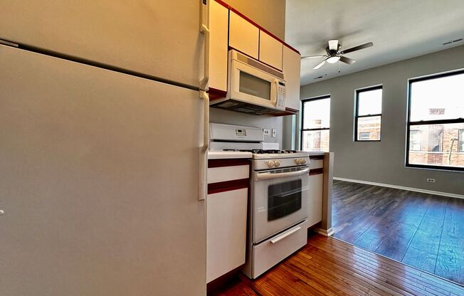 1 bed, 1 bath, $1,270, Unit 3C