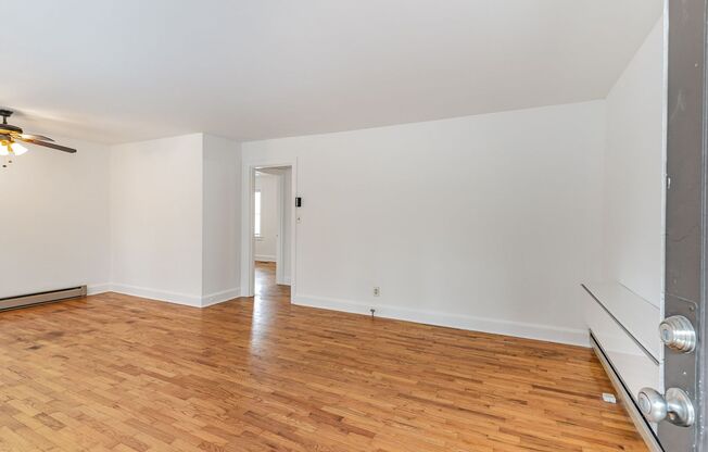 2 beds, 1 bath, $1,950, Unit UNIT A