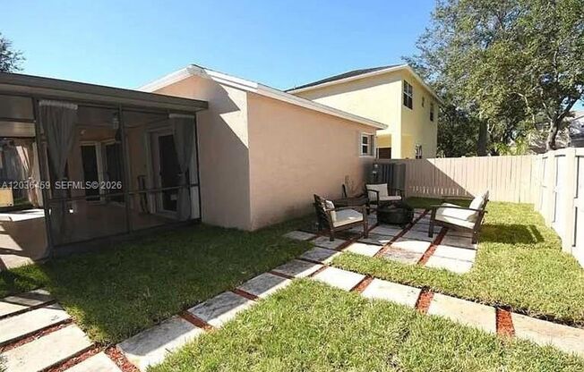 11838 NW 13TH ST #11838 PEMBROKE PINES, FL 33026