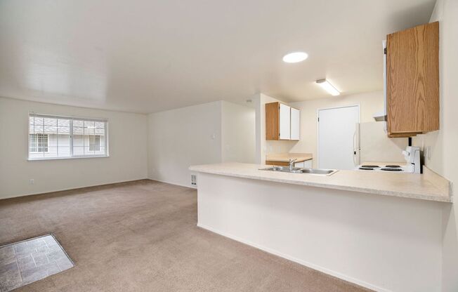 ​North Creek Townhomes – Spacious Homes in the Heart of Everett!