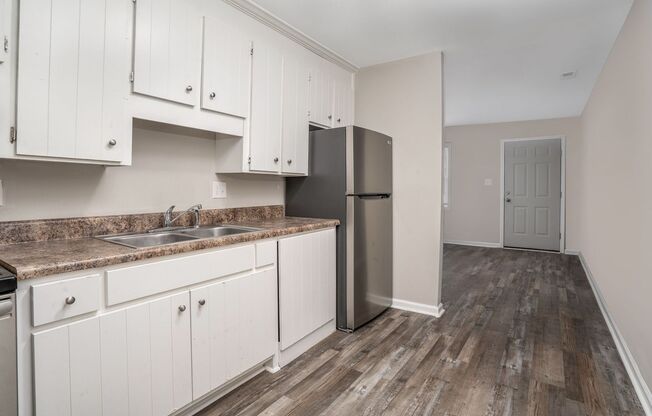 2 beds, 1 bath, $950, Unit Unit 4317