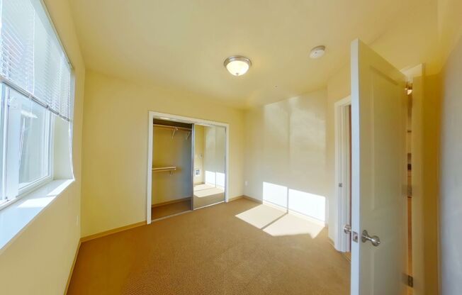 3 beds, 2 baths, 967 sqft, $2,400, Unit 303