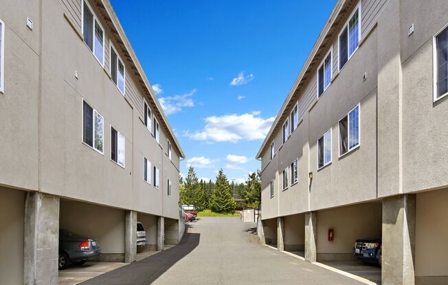 2 beds, 1 bath, 800 sqft, $1,750, Unit 102-2604 South Campus Place