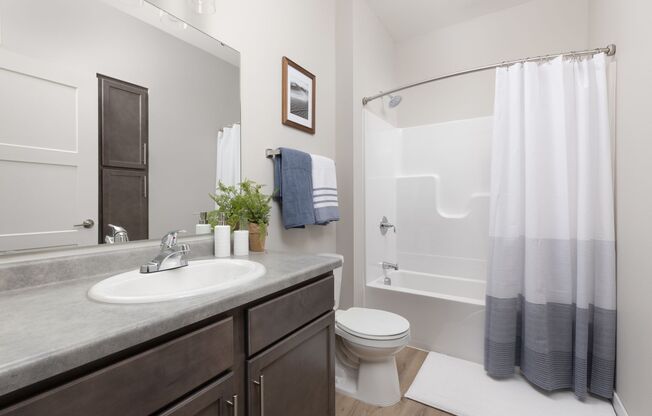 2 beds, 2 baths, 1,070 sqft, $1,365, Unit 226