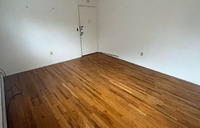 1 bed, 1 bath, $950, Unit 1