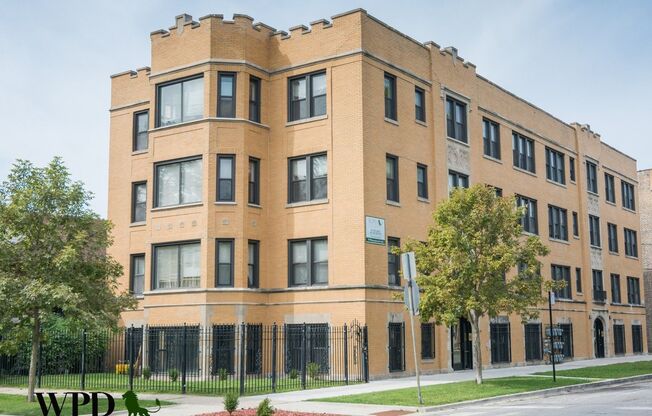 1305 W. 82nd St